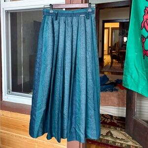 BEAUTIFUL Vintage Geiger Pleated Skirt